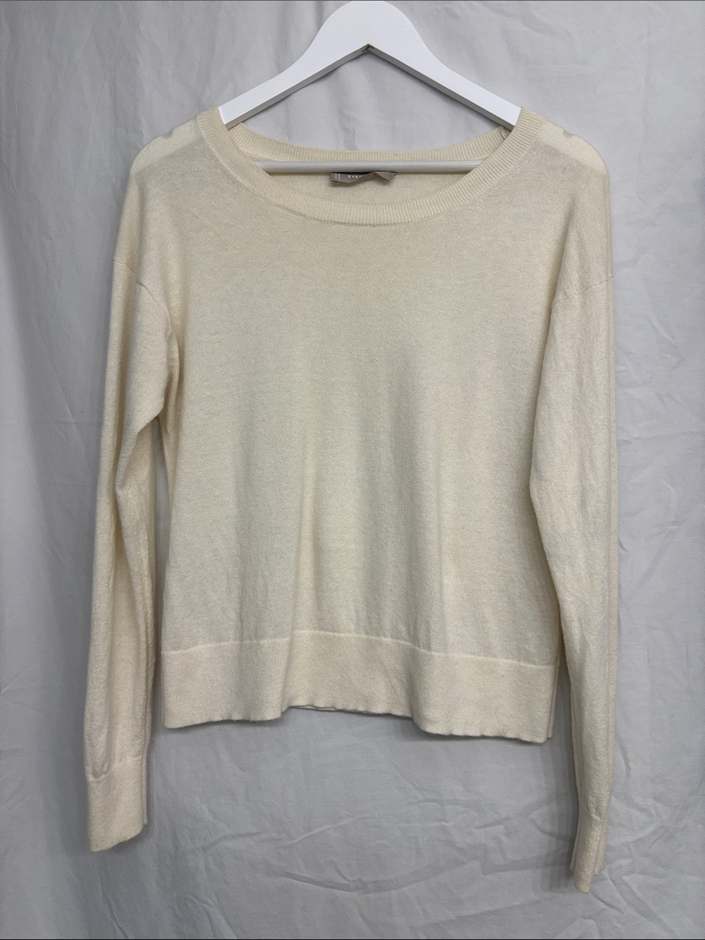 Everlane Cream Lightweight Scoopneck Sweater